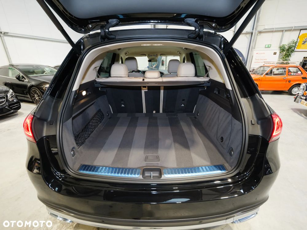 Mercedes-Benz GLE 300 d 4-Matic - 38