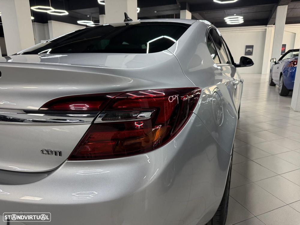 Opel Insignia 2.0 CDTI executive S/S - 9