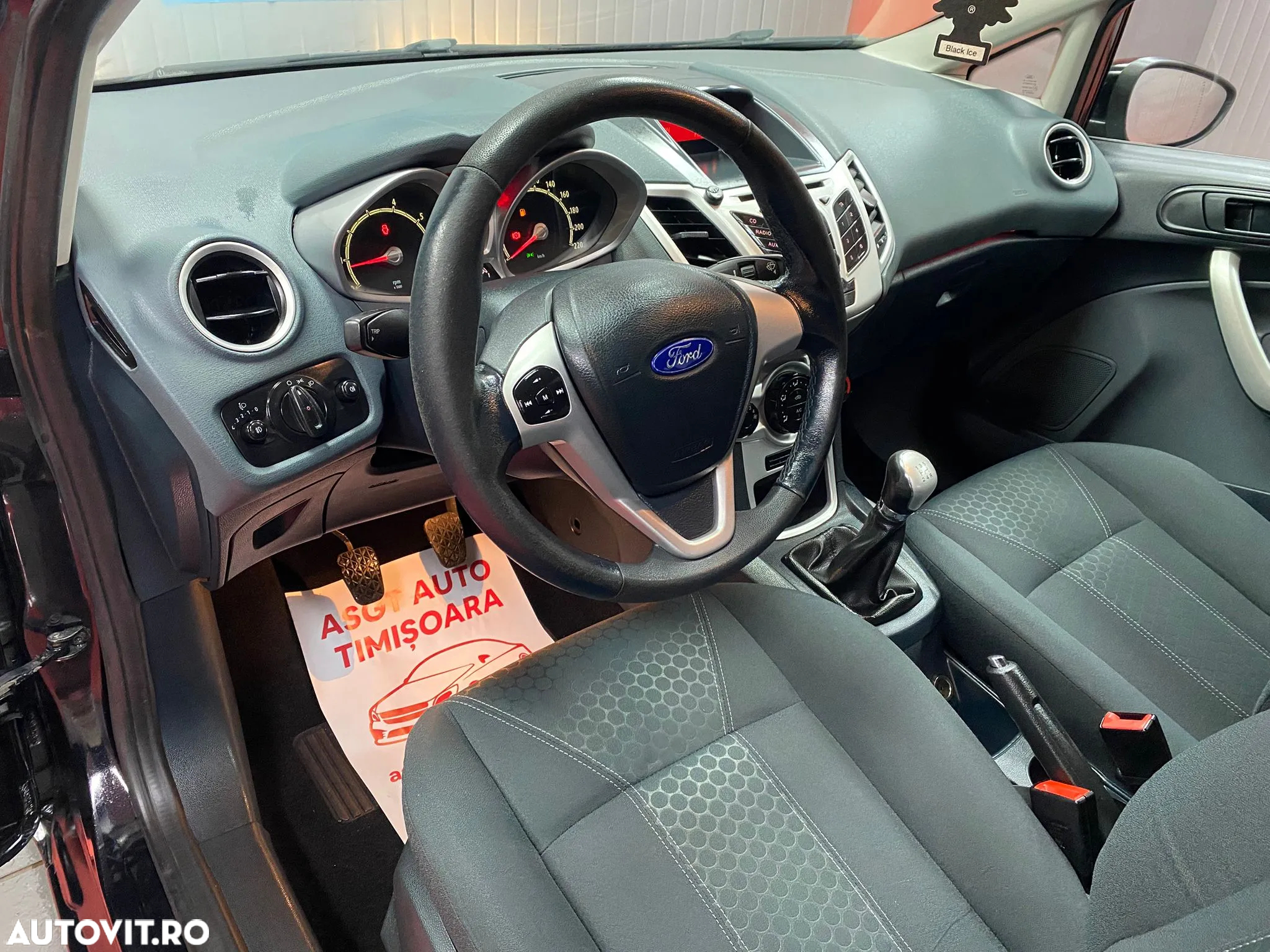 Ford Fiesta - 9
