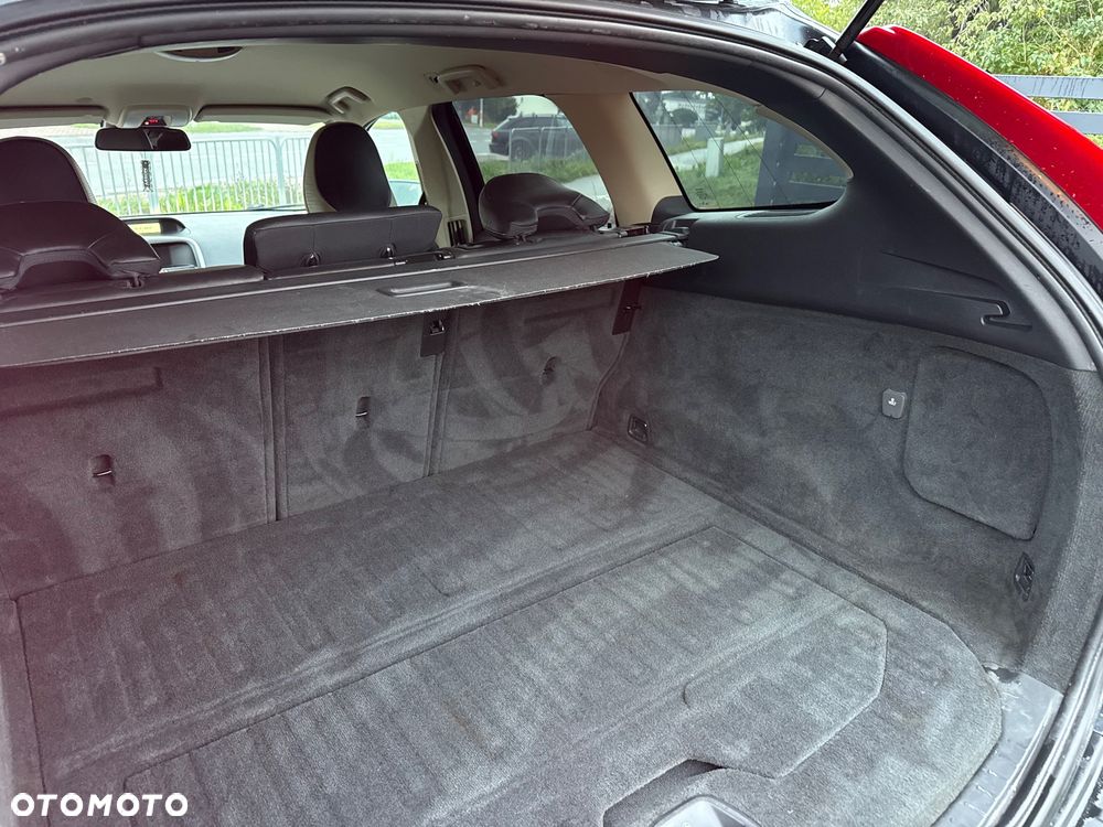 Volvo XC 60 D5 AWD RDesign - 19