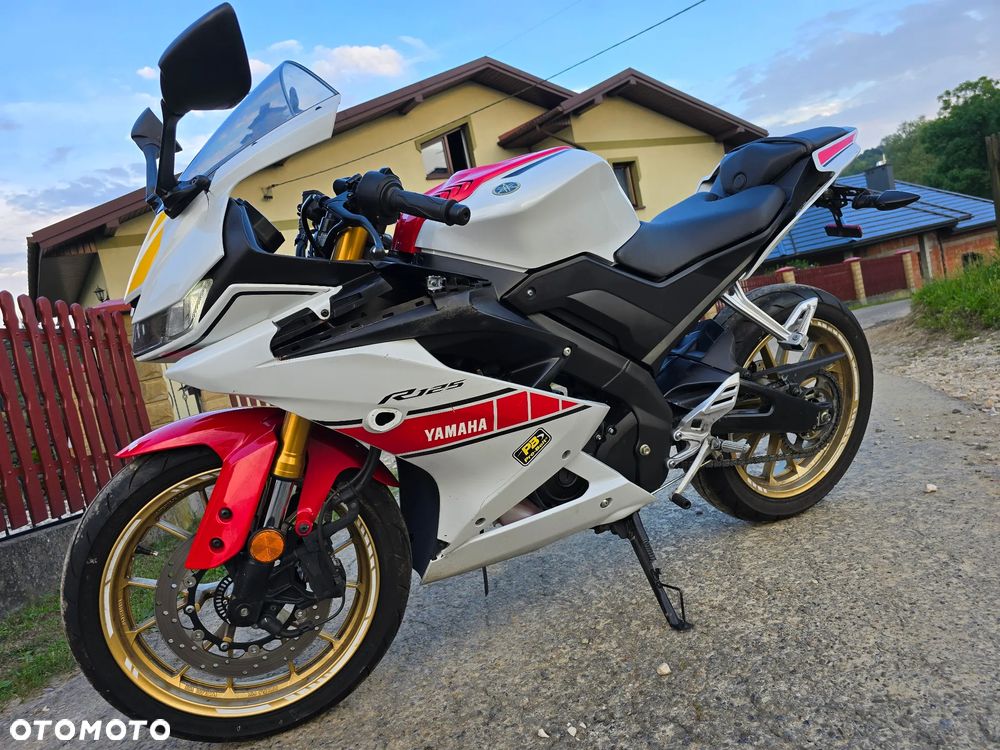 Yamaha YZF - 6