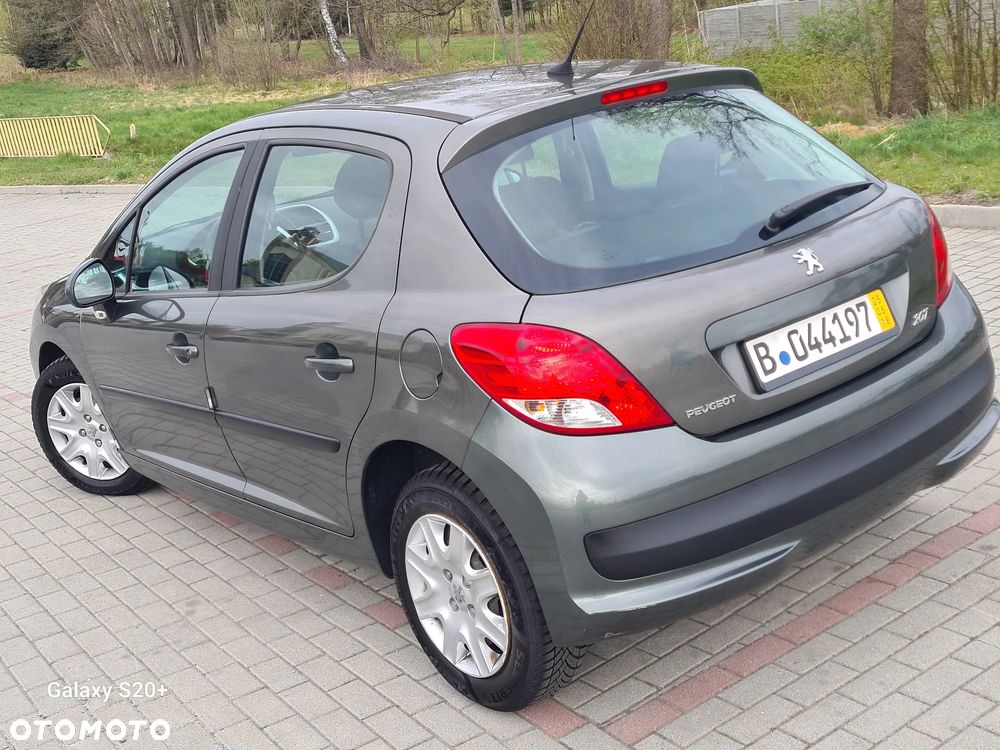 Peugeot 207 - 3
