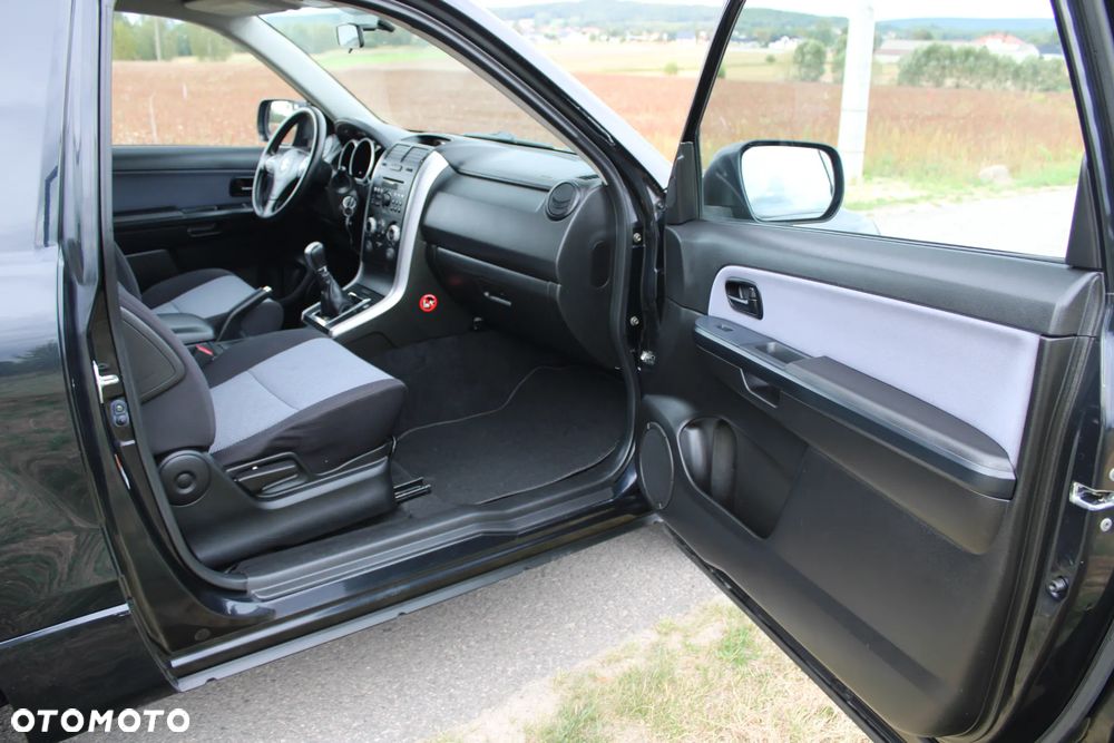 Suzuki Grand Vitara - 27