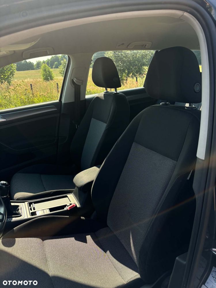 Volkswagen Golf 1.2 TSI BMT Comfortline - 24