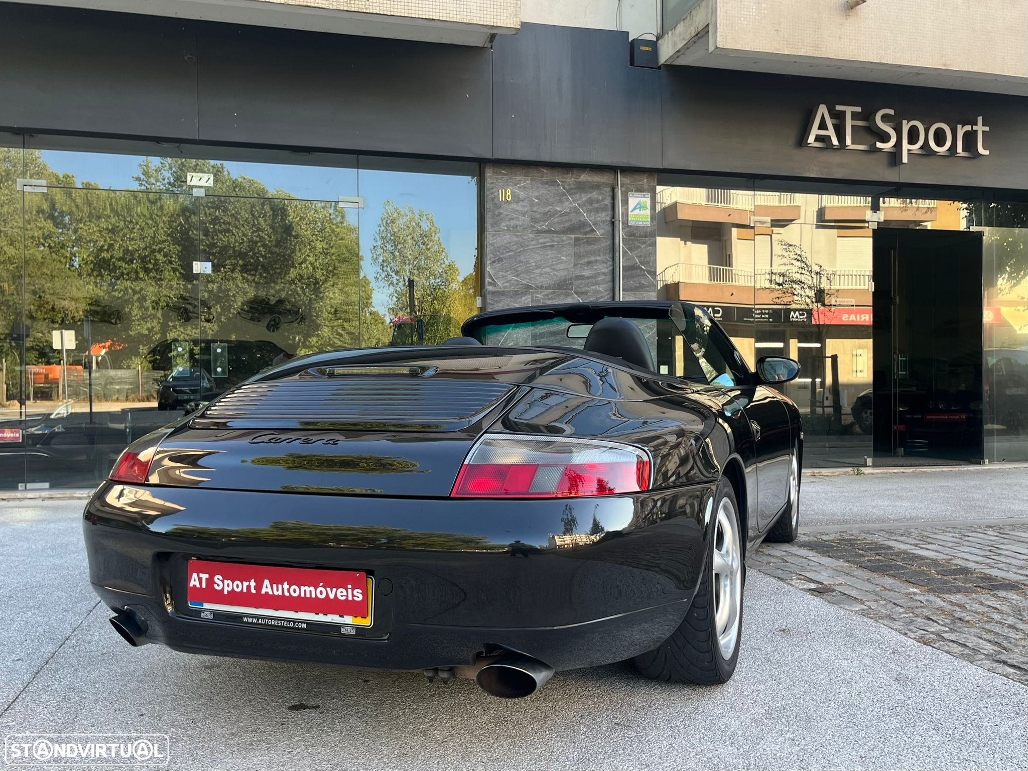 Porsche 911 (996) Carrera Cabrio - 25