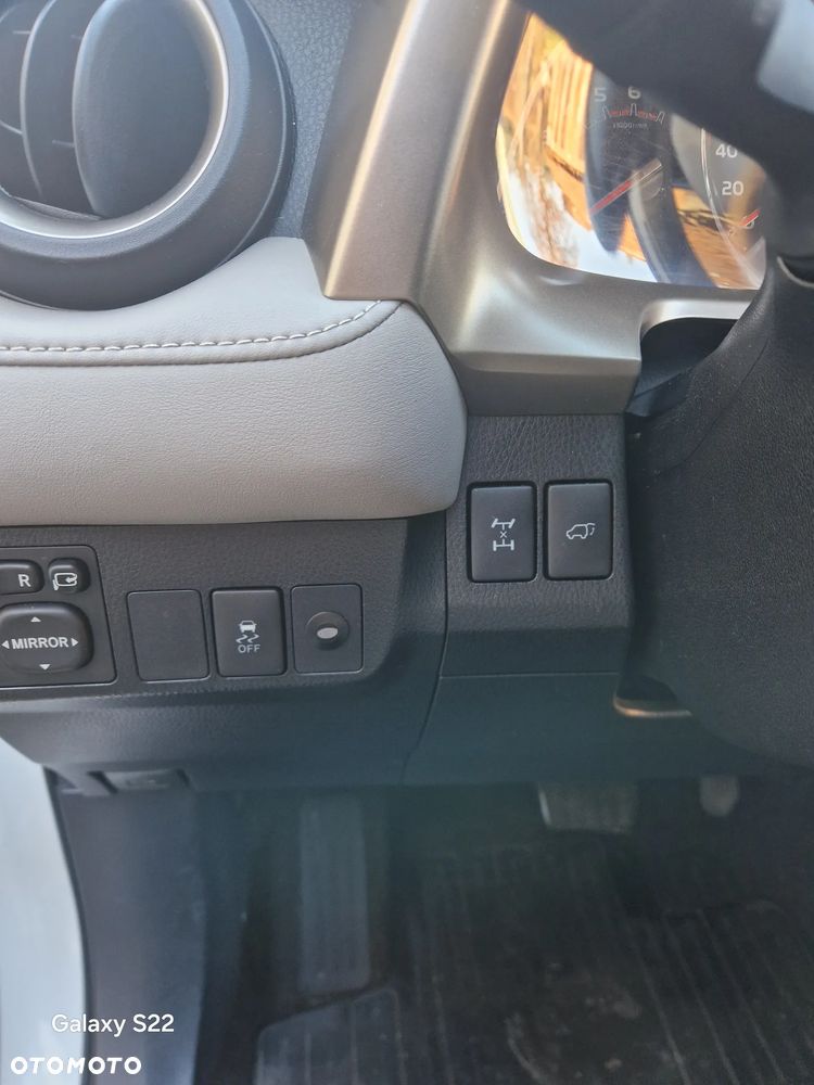 Toyota RAV4 2.2 D-CAT Prestige - 18