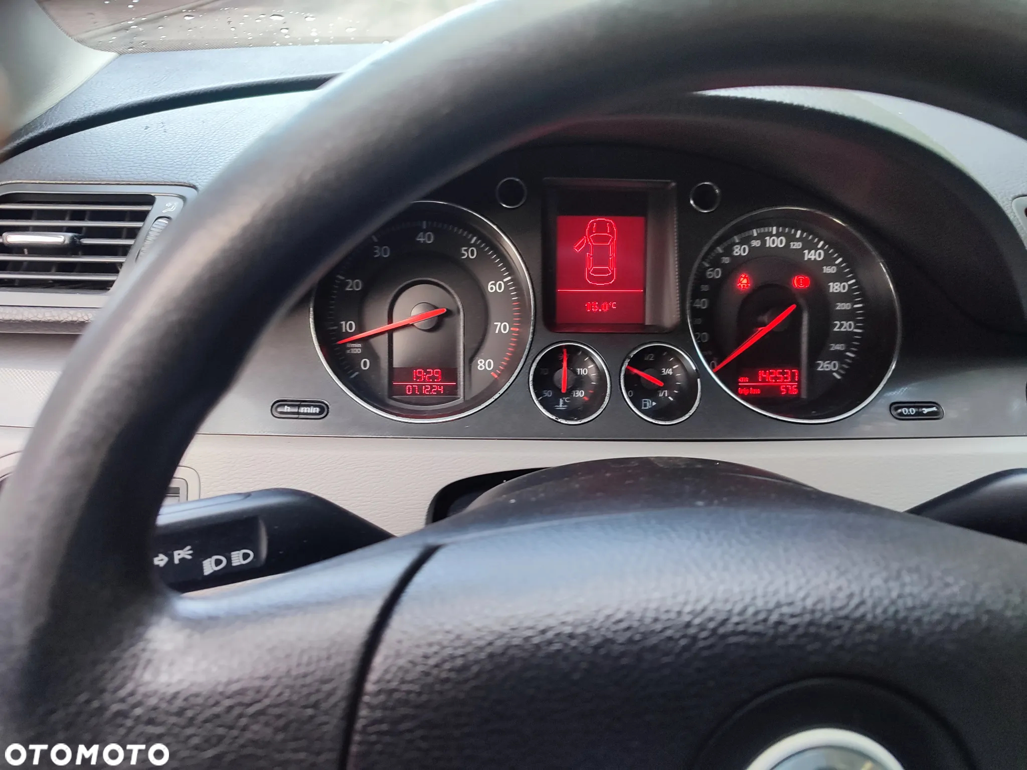 Volkswagen Passat 1.6 FSI Sportline - 8