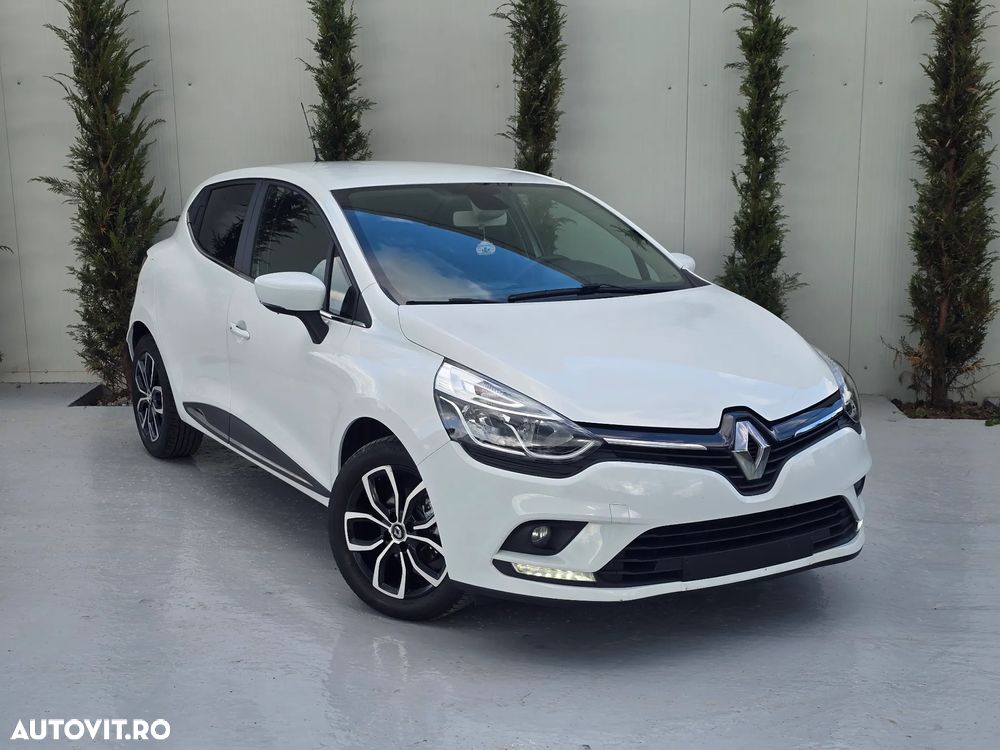 Renault Clio - 1