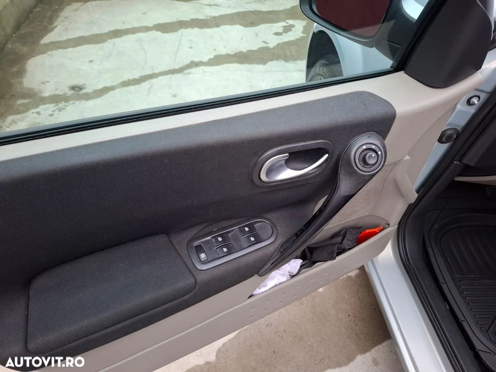 Renault Megane 1.5 dCi Avantage - 8