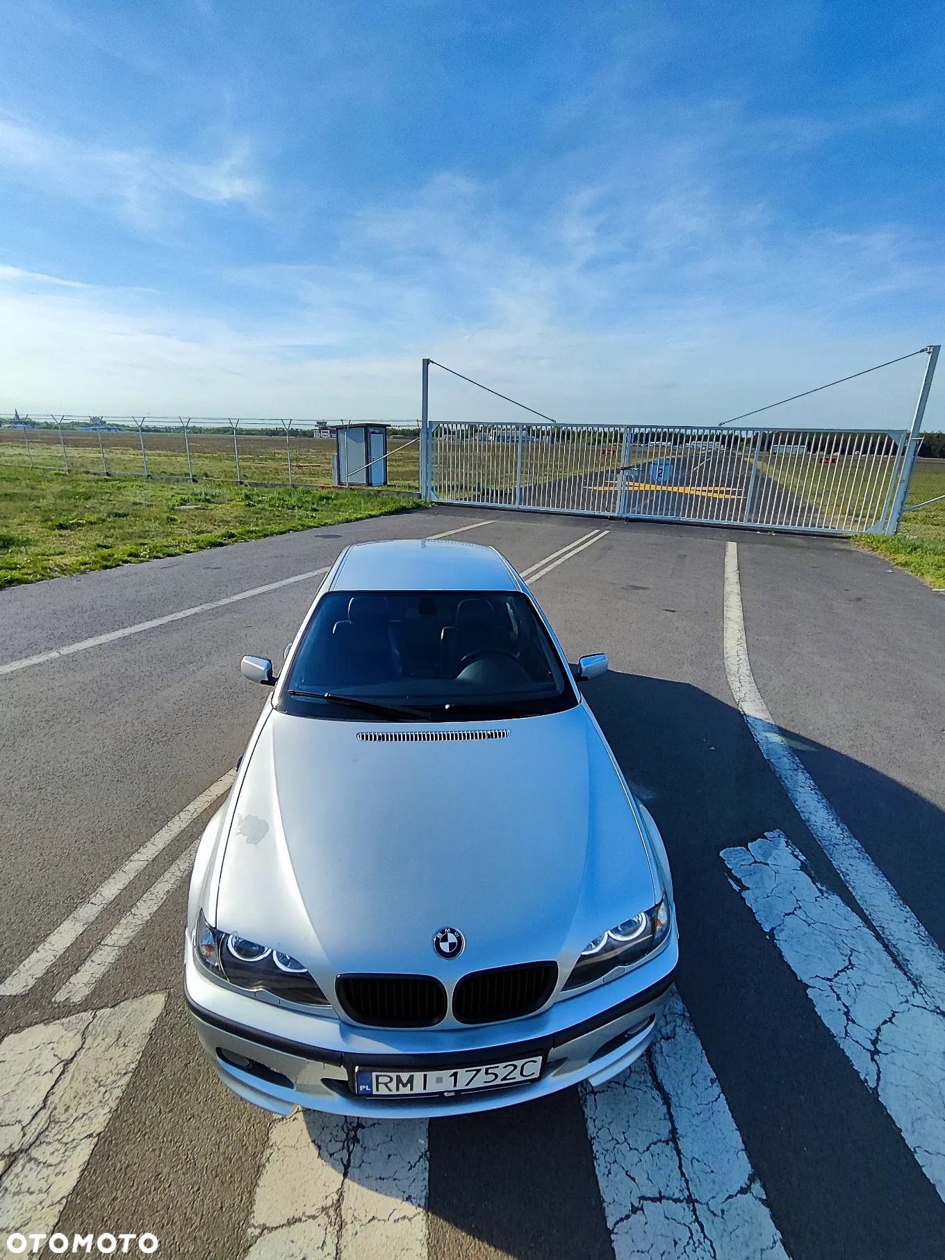 BMW Seria 3 330i - 29