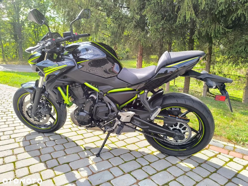Kawasaki Z 650 - 12