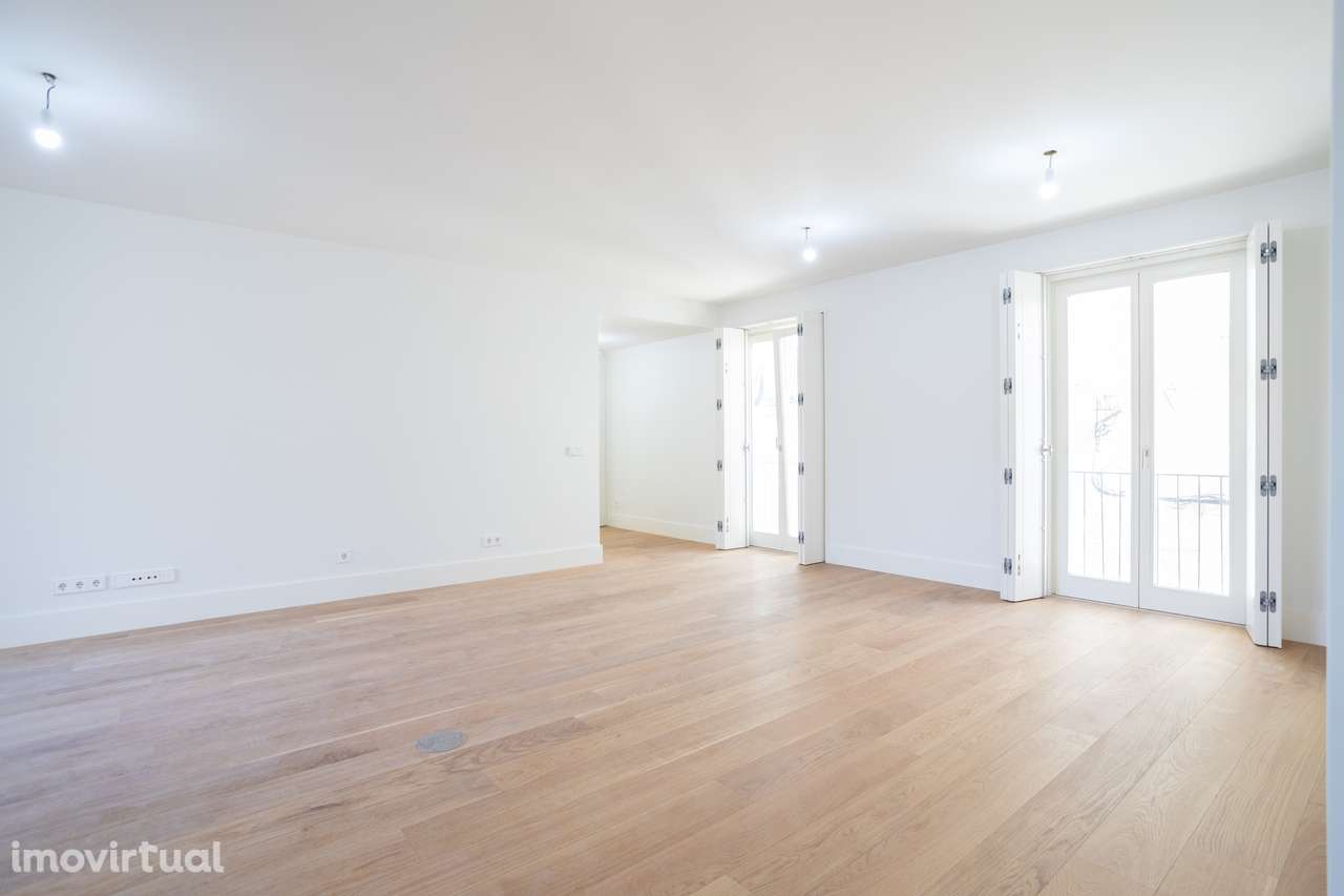 APARTAMENTO T2 DE LUXO, A 3 MINUTOS DA AV. DA LIBERDADE - Grande imagem: 2/48