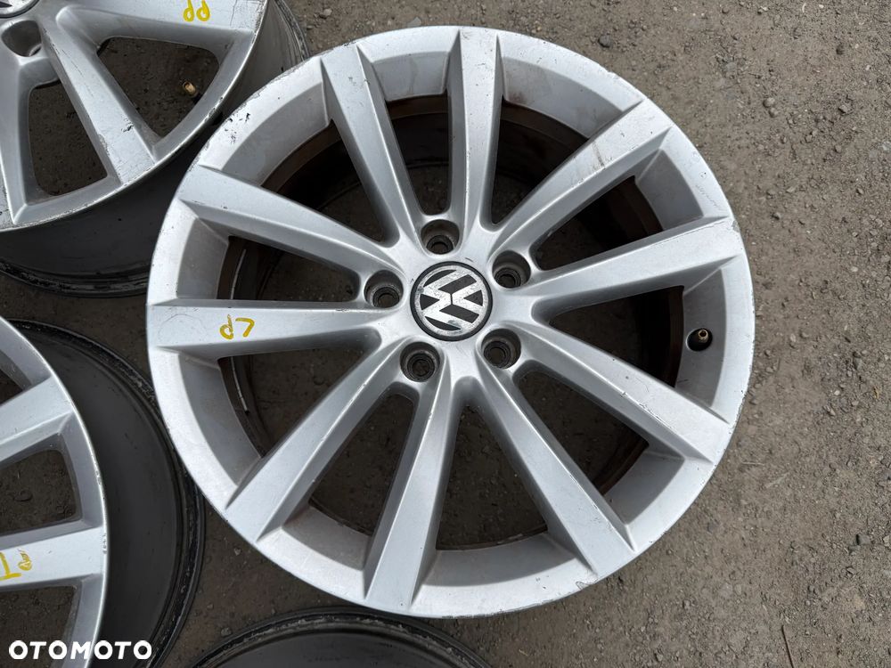 Felgi 17' 3AA601025C Volkswagen Passat B6 B7 5x112 7,5Jx17H2 ET47 centr 57,1 OE - 5