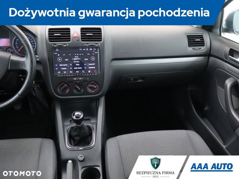 Volkswagen Jetta - 10