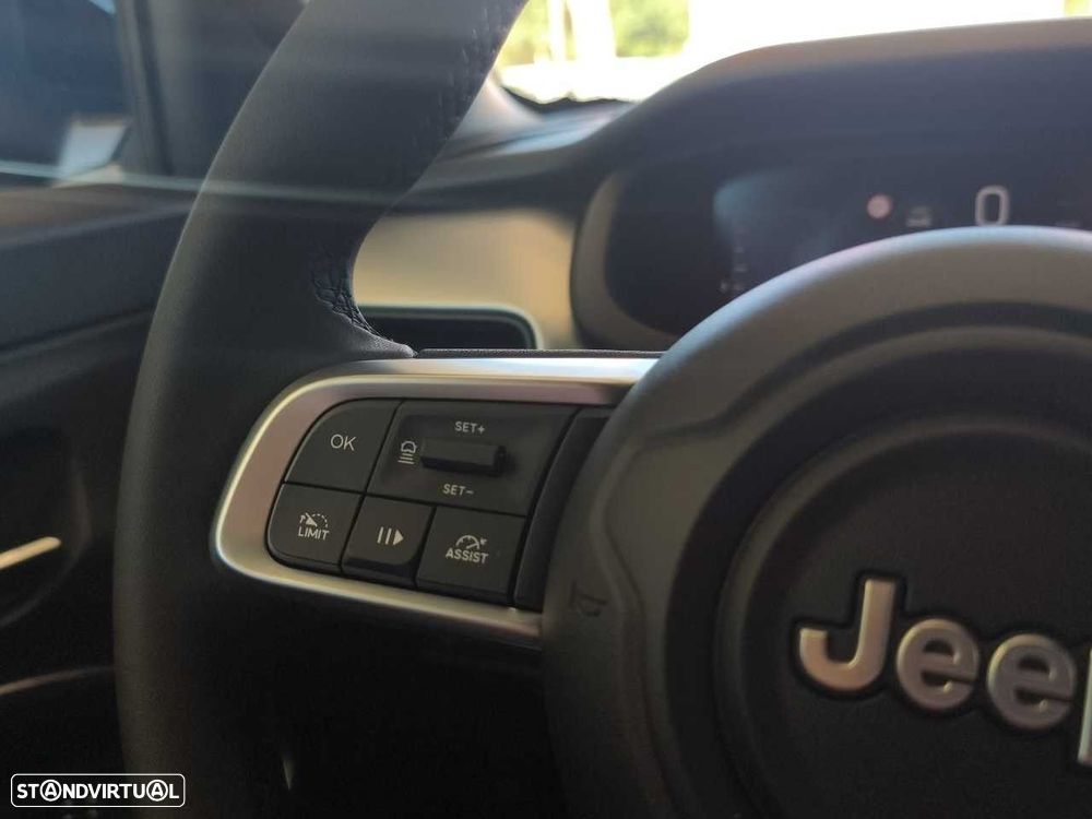 Jeep Avenger 1.2 GSE T3 Summit - 17