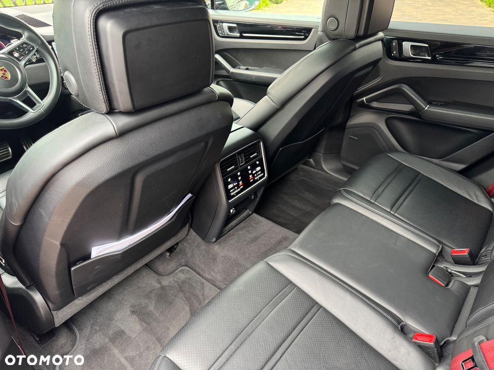 Porsche Cayenne GTS - 10