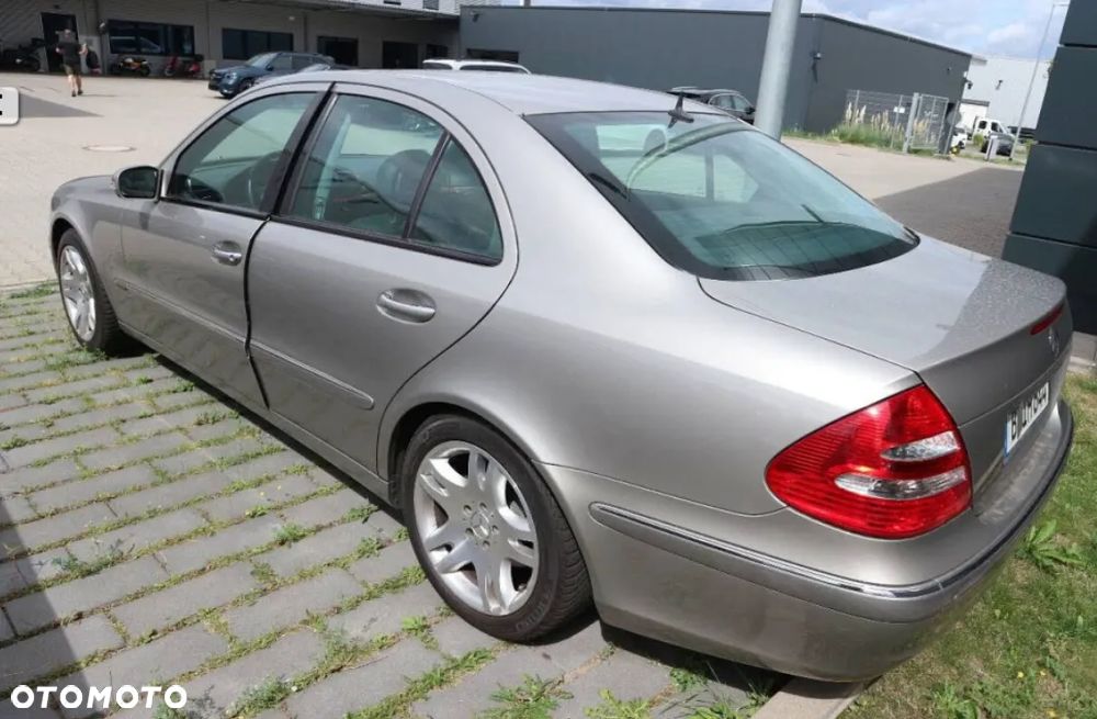 Mercedes-Benz Klasa E 500 Elegance Sport Edition - 4
