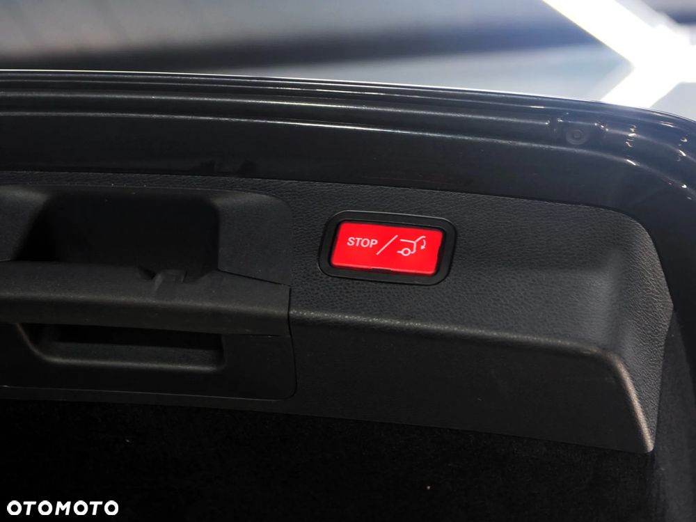 Mercedes-Benz Klasa E 300 de 4Matic 9G-TRONIC - 8