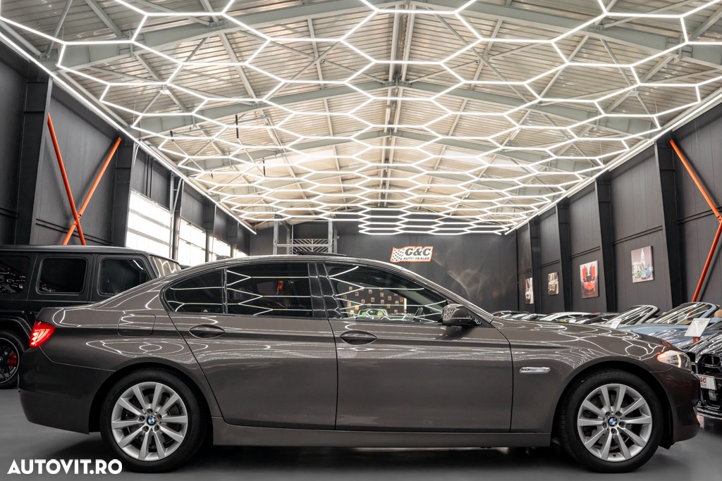 BMW Seria 5 520d - 27