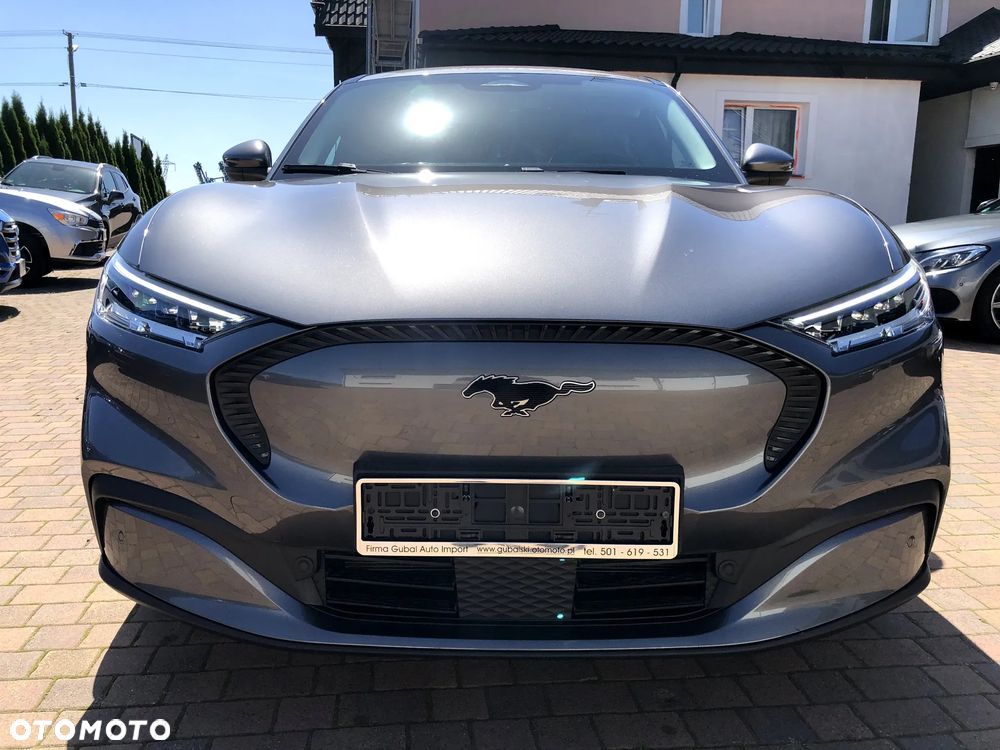 Ford Mustang Mach-E - 4