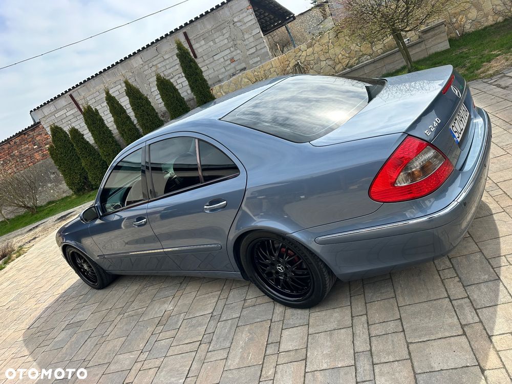 Mercedes-Benz Klasa E 240 Elegance - 9