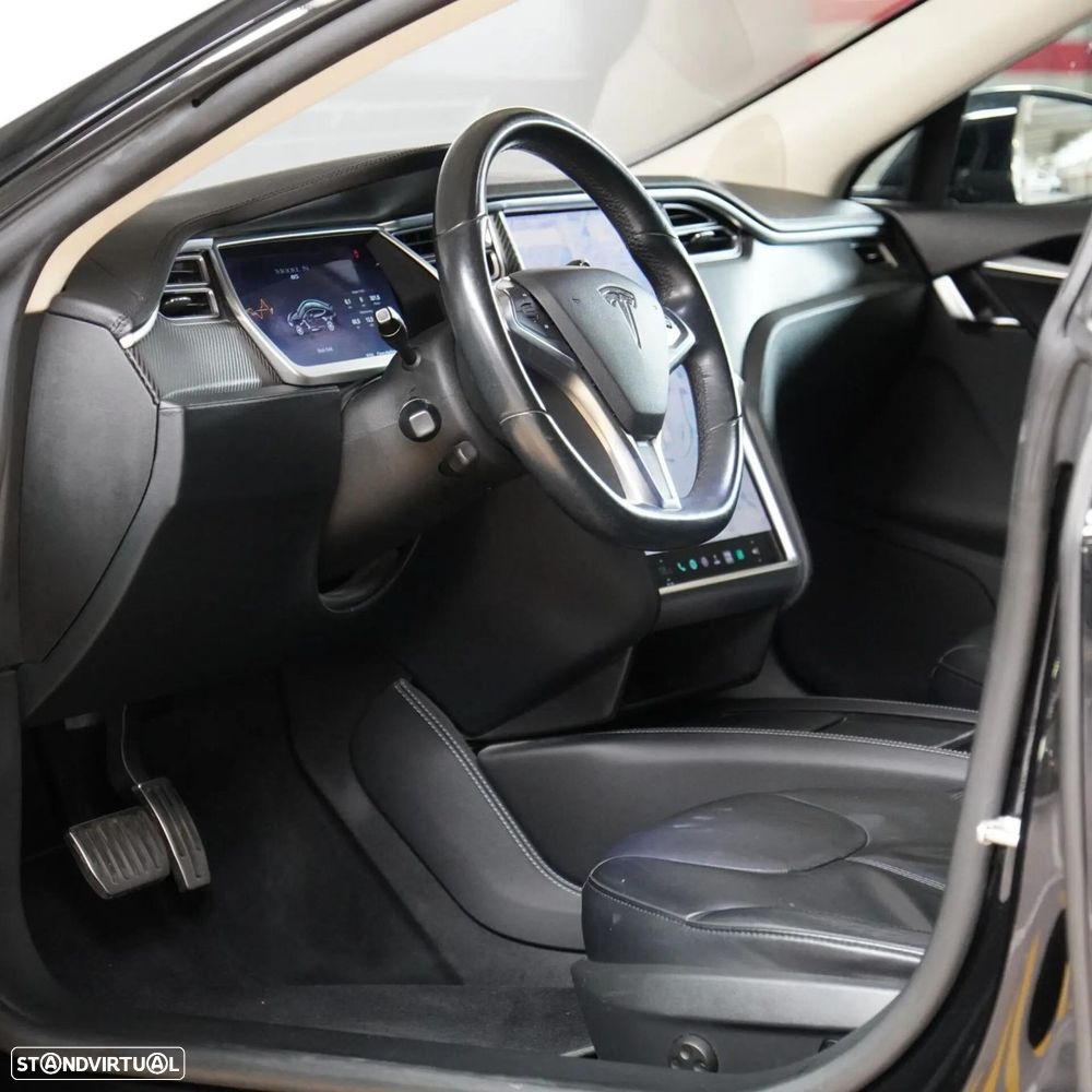 Tesla Model S 85 - 23