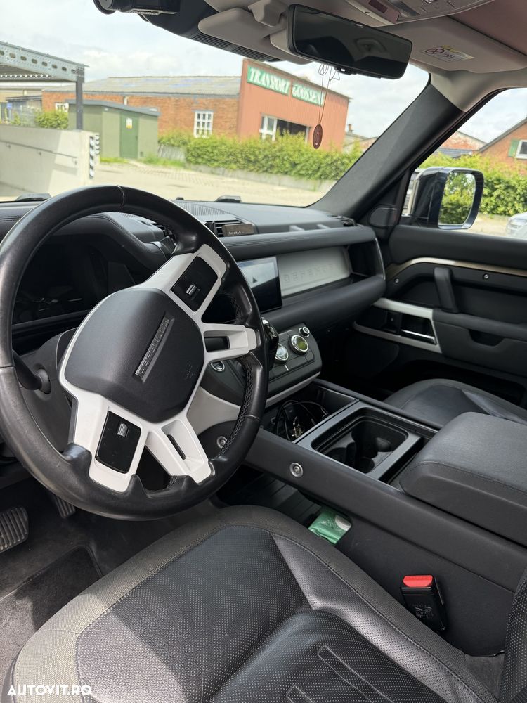 Land Rover Defender 110 2.0L D240 S - 5