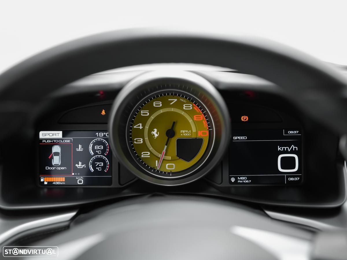Ferrari GTC4 Lusso - 28