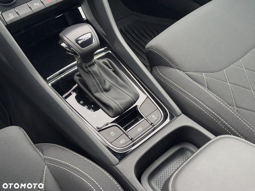 Skoda Karoq 1.5 TSI ACT Sportline DSG - 25