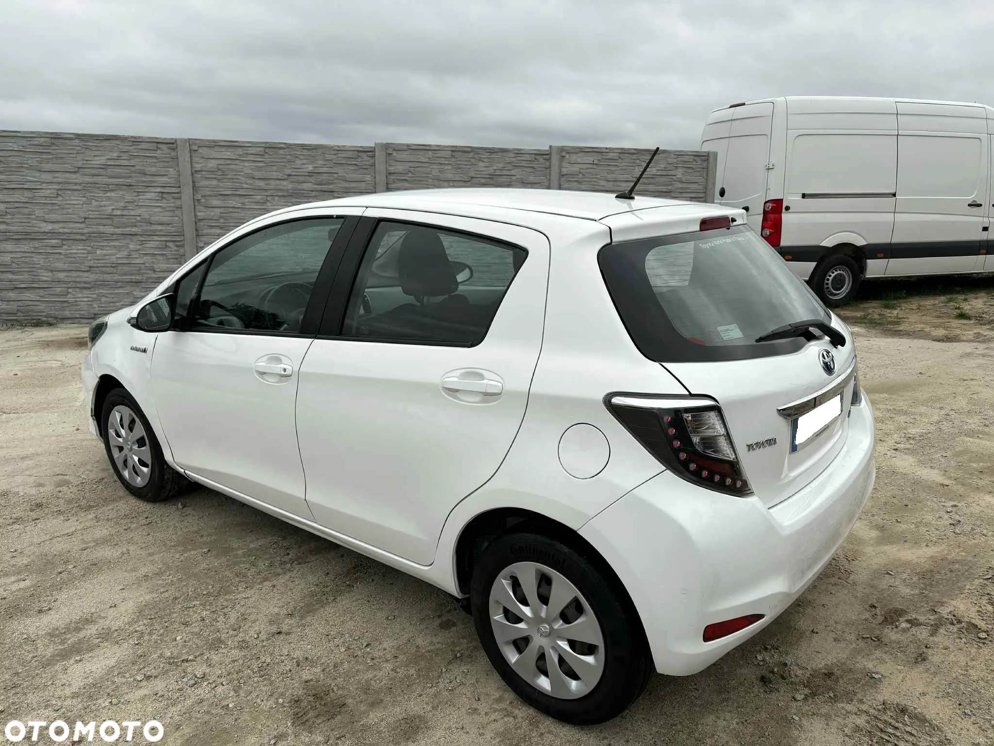 Toyota Yaris Hybrid 1.5 VVT-i - 6