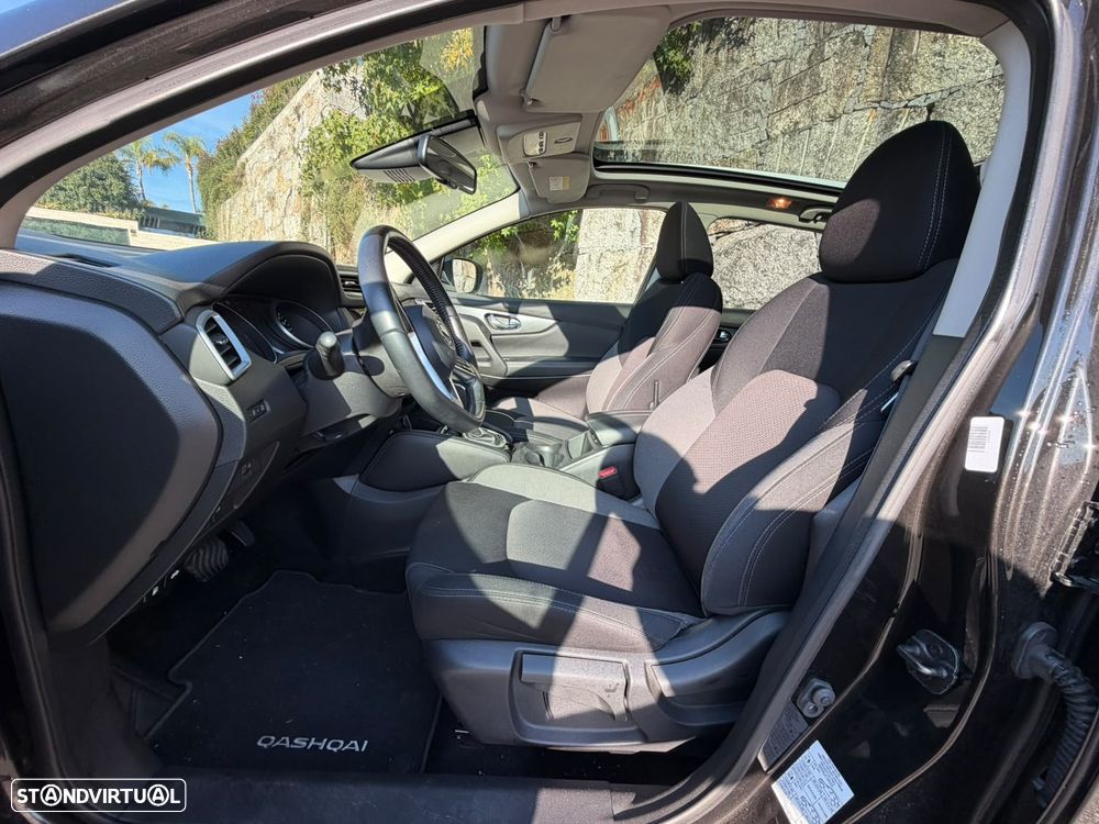Nissan Qashqai 1.3 DIG-T N-Connecta DCT - 8