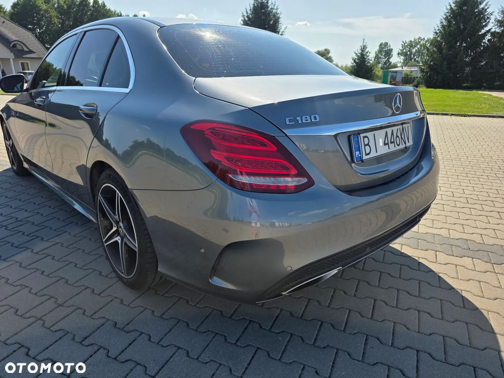 Mercedes-Benz Klasa C 180 9G-TRONIC AMG Line - 24