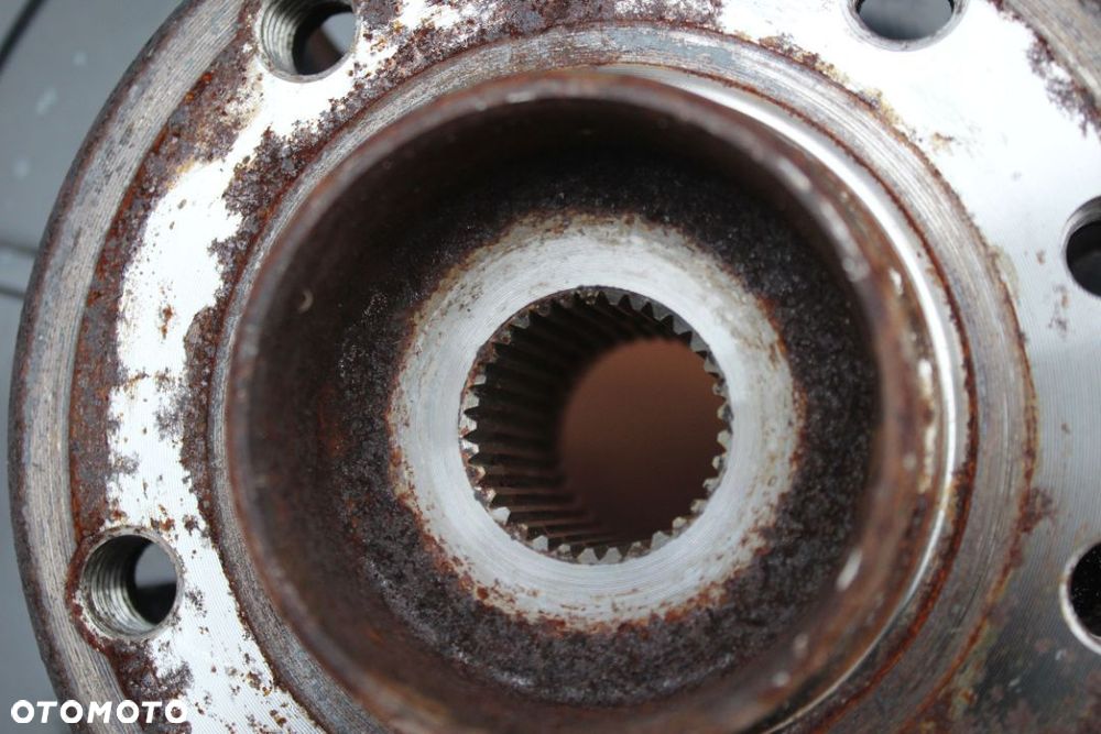 PIASTA ZWROTNICA PRAWY PRZÓD OPEL MERIVA B 1.4T A14NEL 120KM - 2