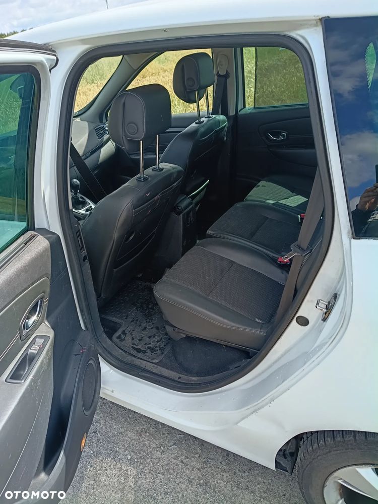 Renault Grand Scenic Gr 1.6 dCi Energy Bose - 8