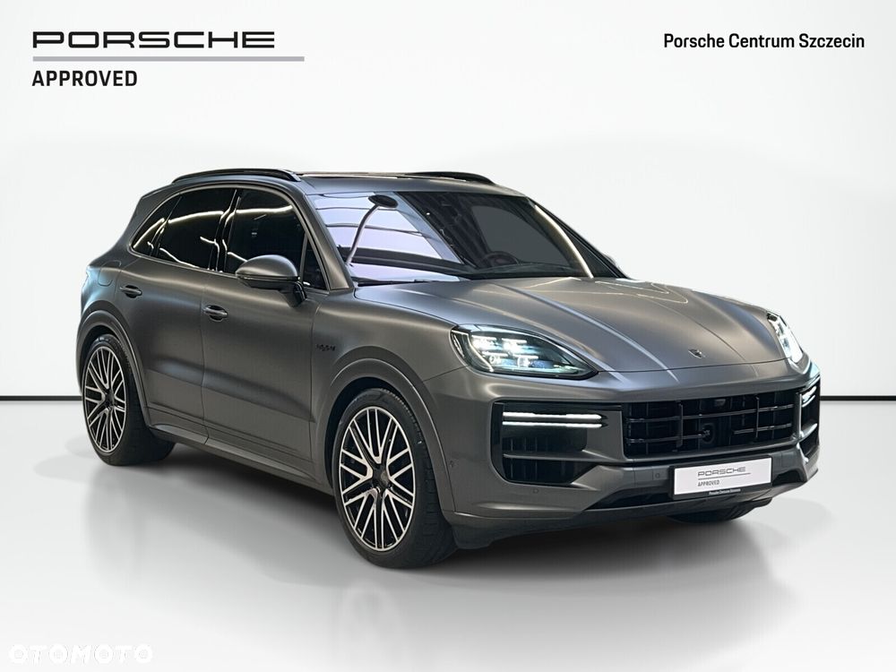 Porsche Cayenne Turbo E-Hybrid PHEV - 8