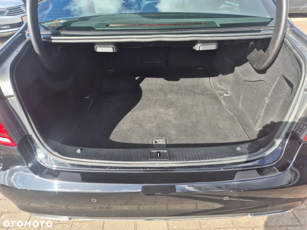 Mercedes-Benz Klasa E 200 BlueTEC 7G-TRONIC Edition - 9