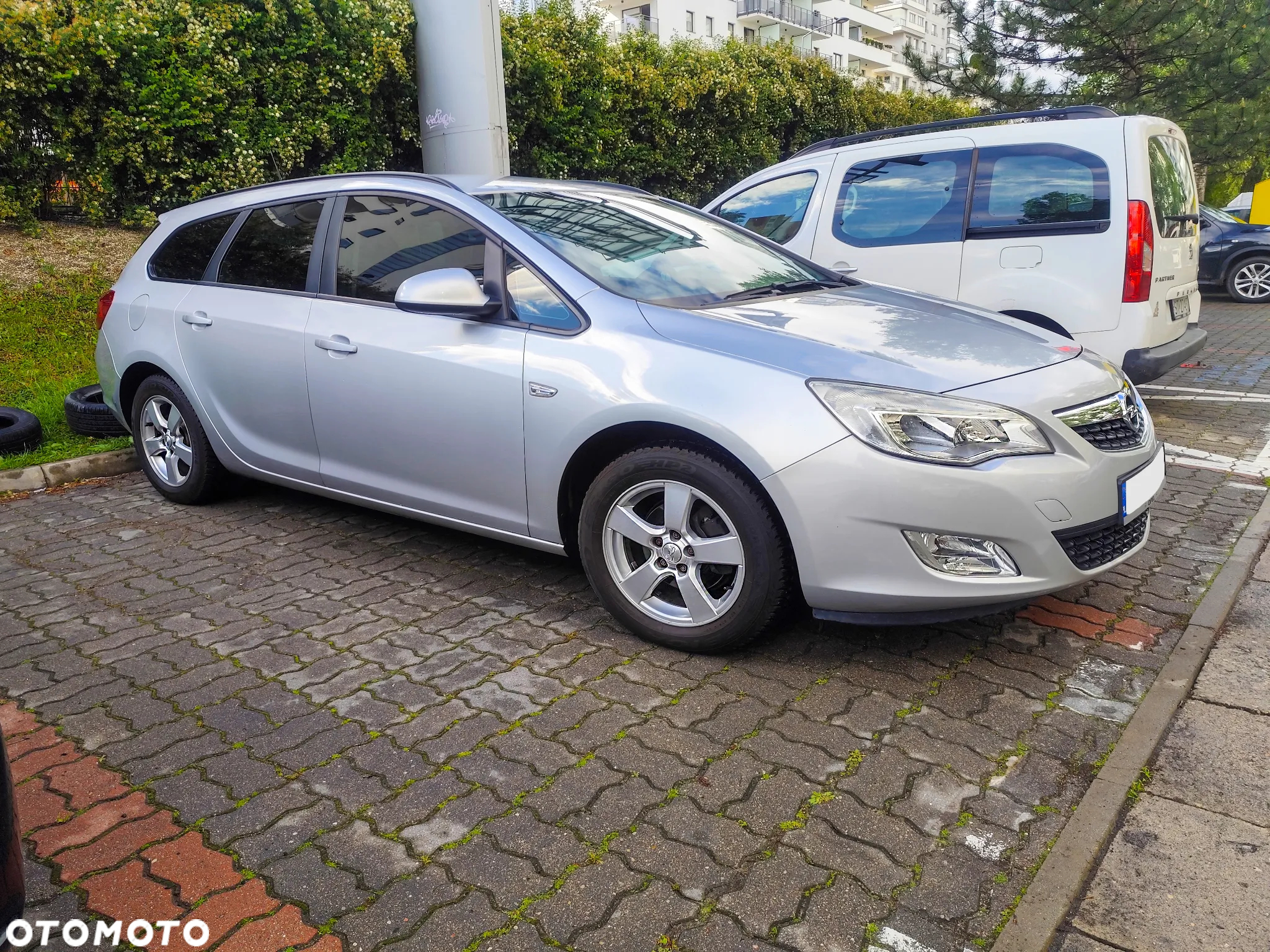 Opel Astra IV 1.4 T Cosmo - 6