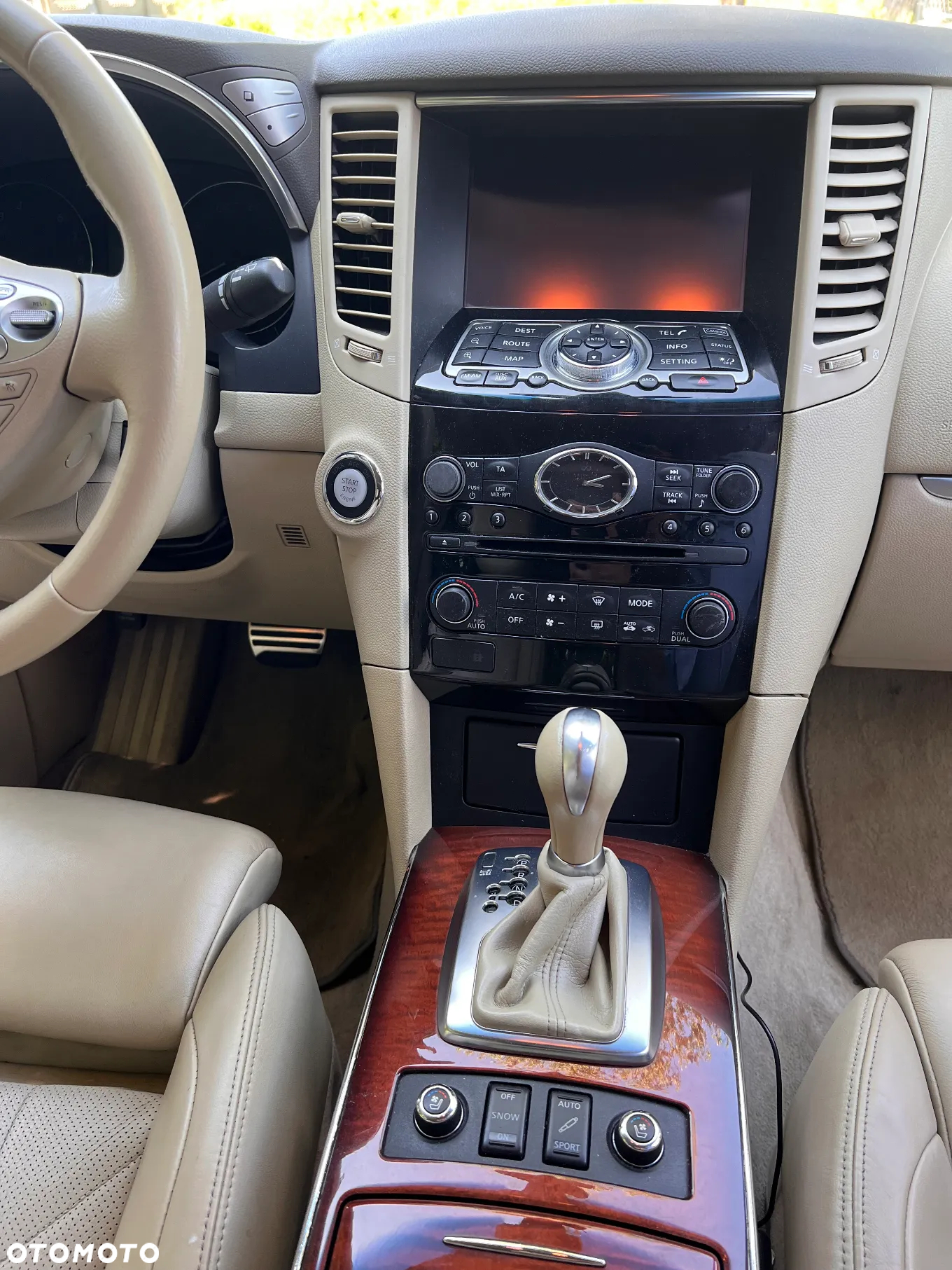 Infiniti Q70 3.7 S Premium - 7