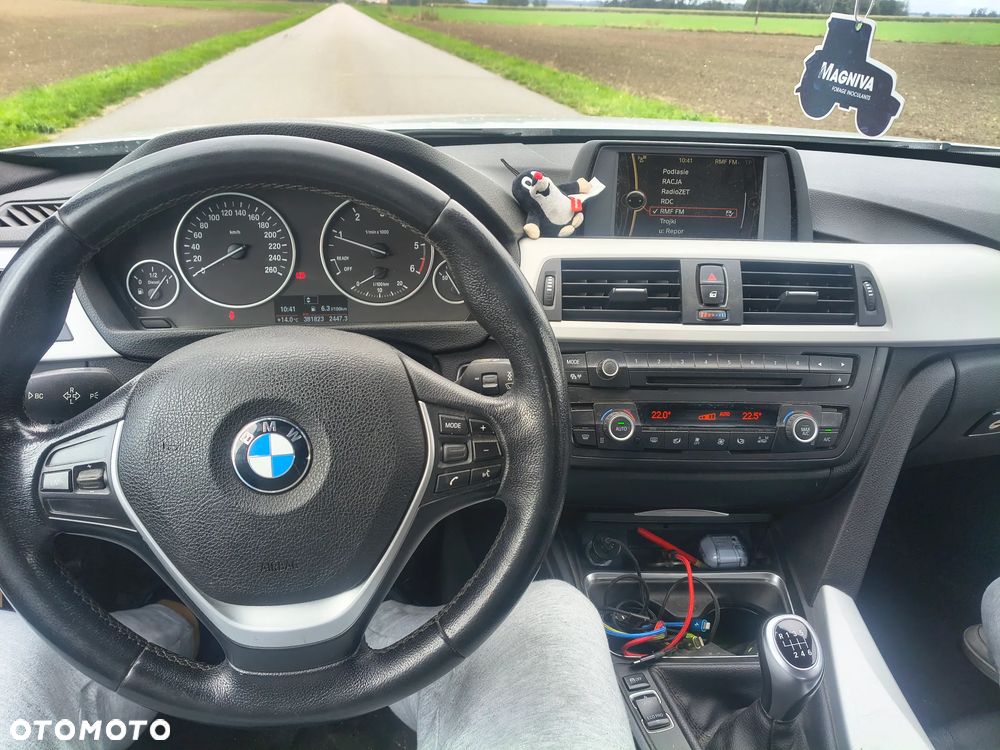 BMW Seria 3 320d xDrive - 5