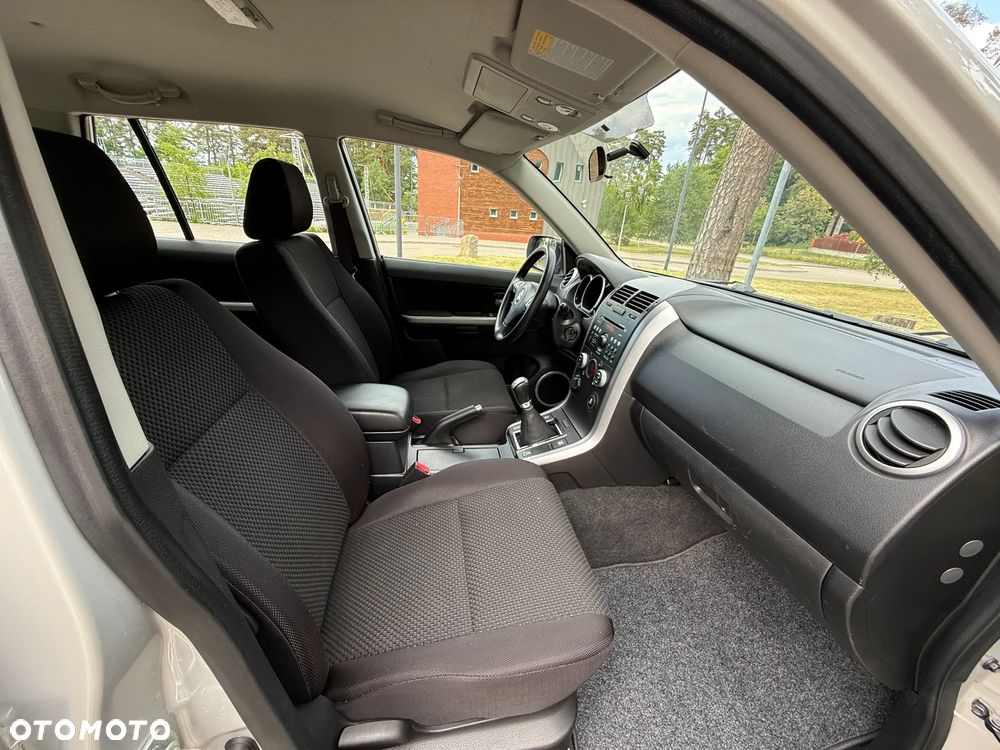 Suzuki Grand Vitara - 23