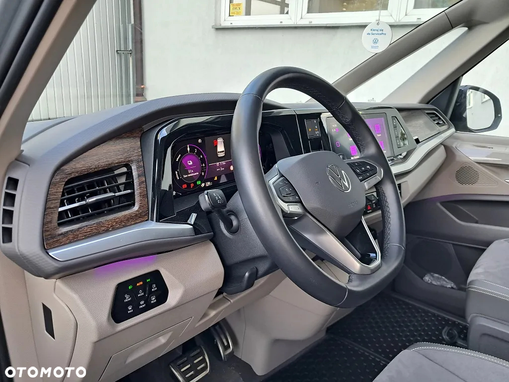 Volkswagen Multivan - 22
