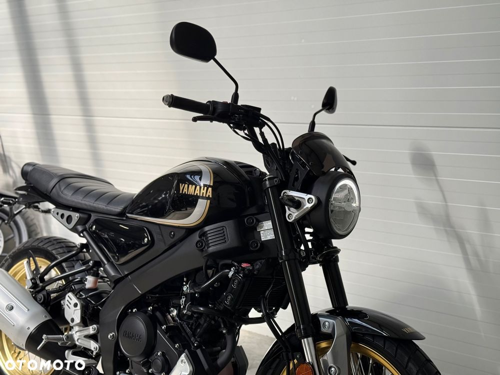 Yamaha XSR - 8