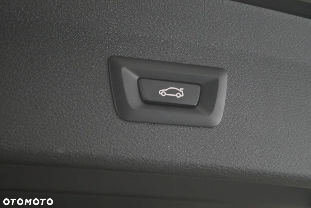 BMW X1 sDrive18i Sport Line - 10