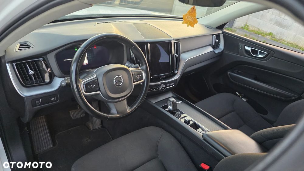Volvo XC 60 B4 D AWD Momentum - 12