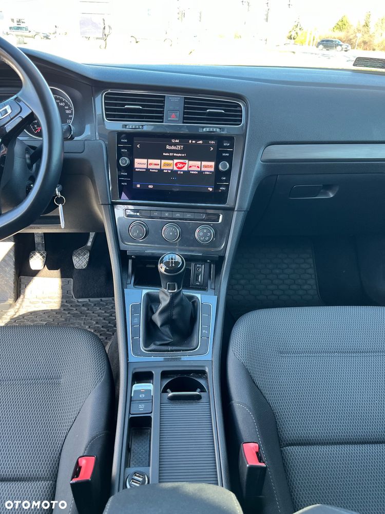 Volkswagen Golf - 18