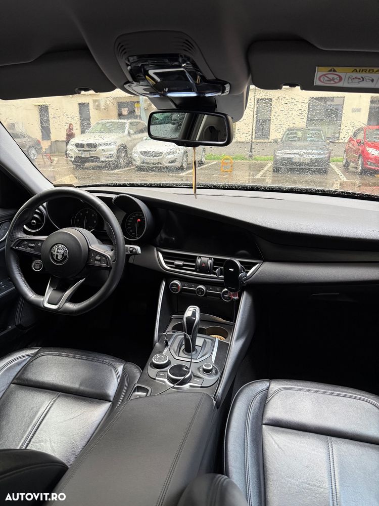 Alfa Romeo Giulia - 6
