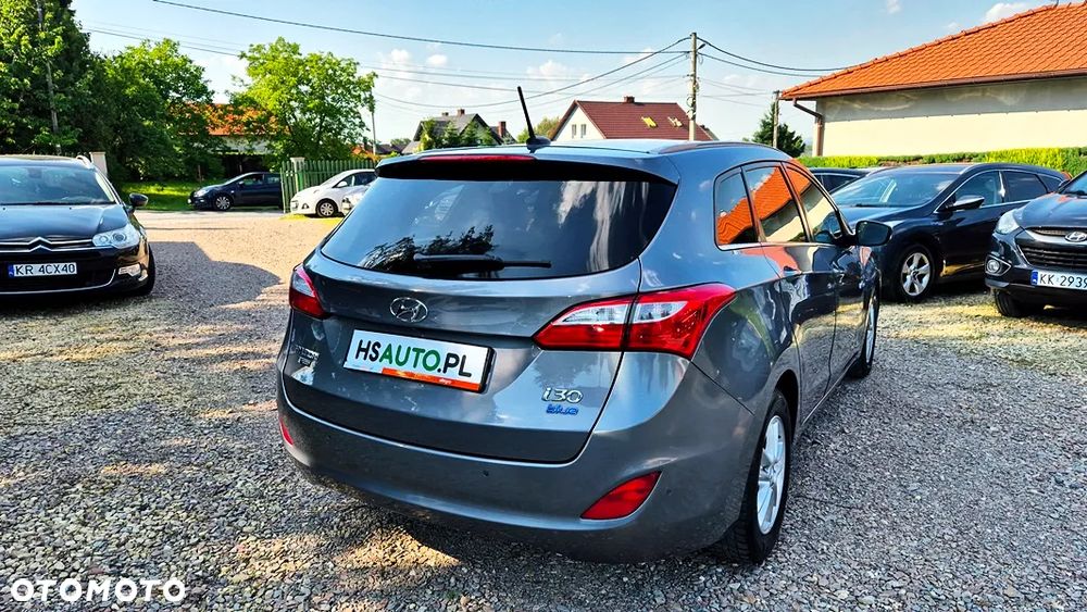 Hyundai i30 1.6 GDI Premium - 14