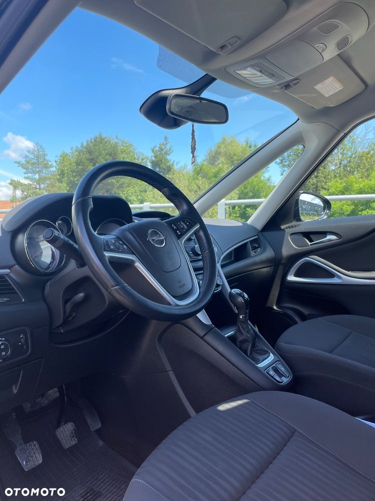 Opel Zafira - 16