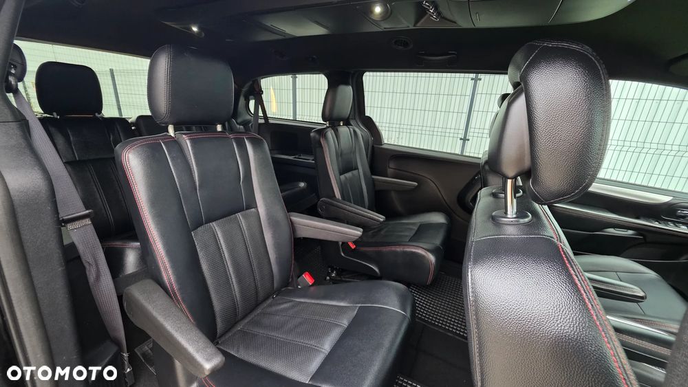 Dodge Grand Caravan 3.6 R/T - 12