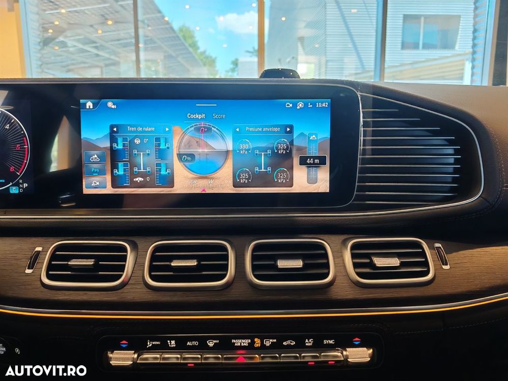 MERCEDES-BENZ GLS 2026 — imagine 37